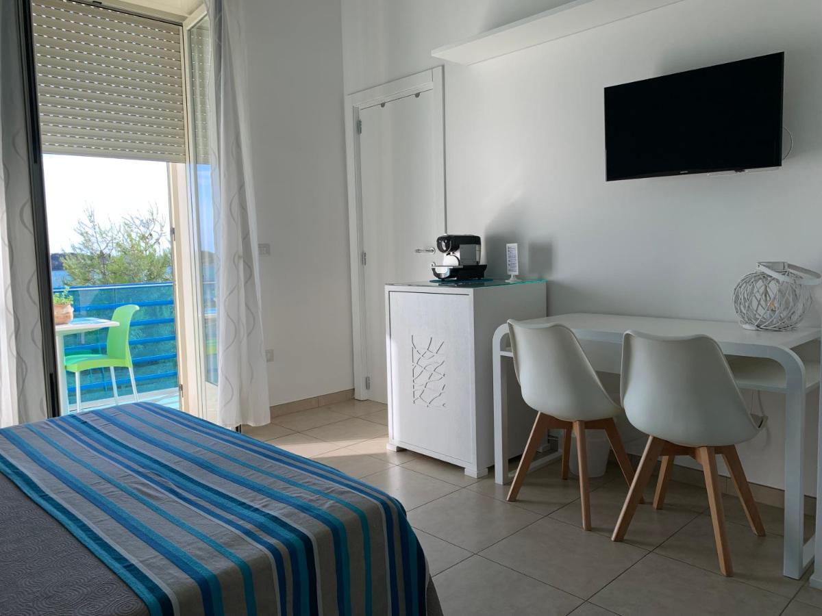 Frontemare Rooms Porto Cesareo Exteriör bild